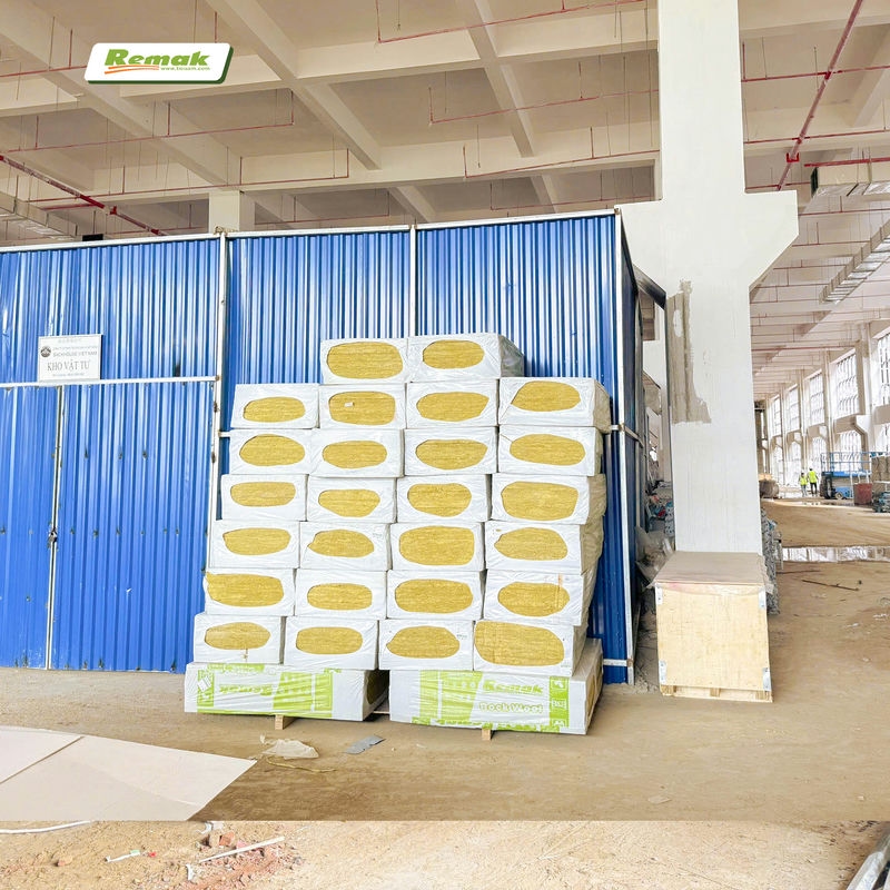 Bông khoáng remak cách âm cho nhà máy sx thiết bị mạng lớn nhất thế giới