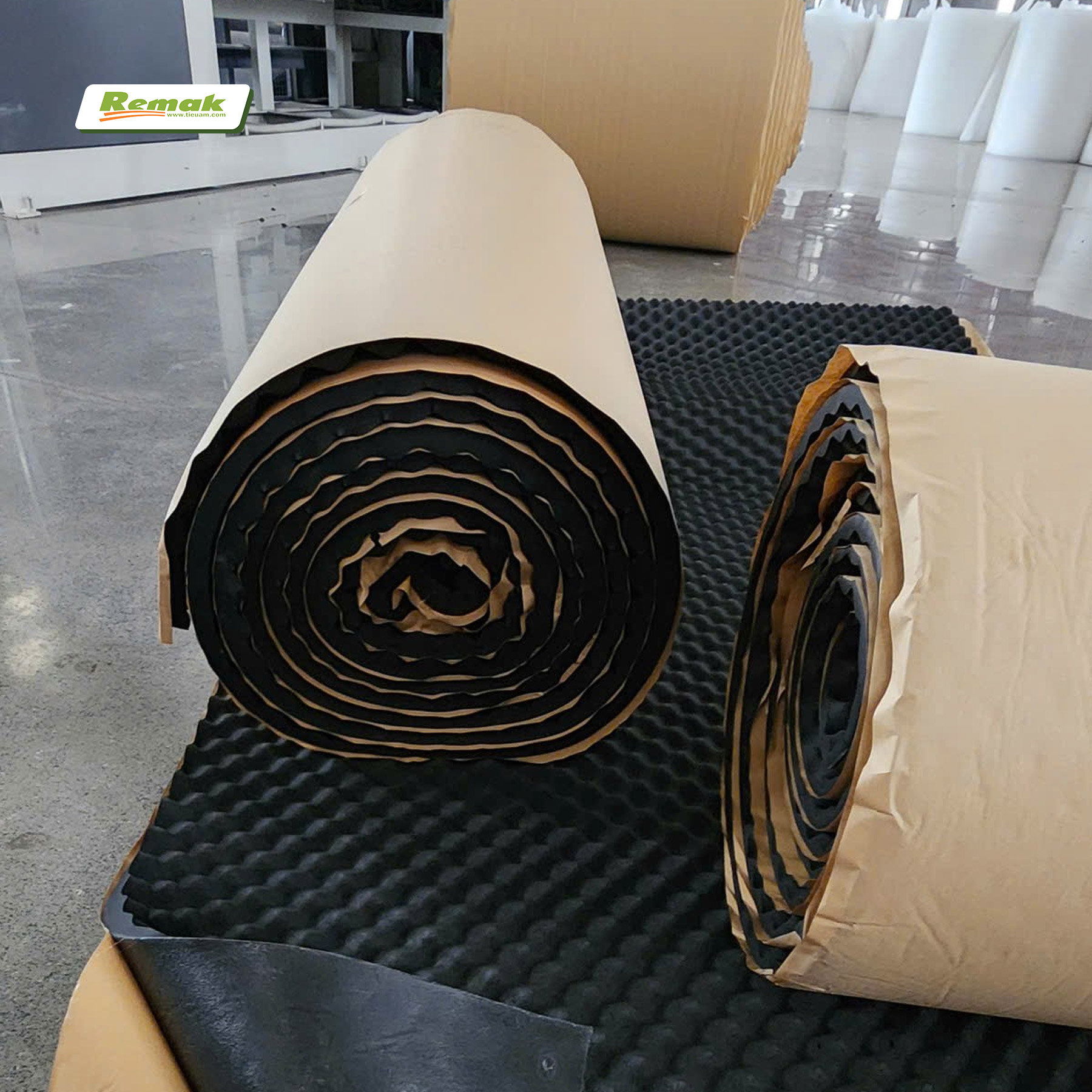 Remak trực tiếp sản xuất mút trứng cao su lưu hóa (3)